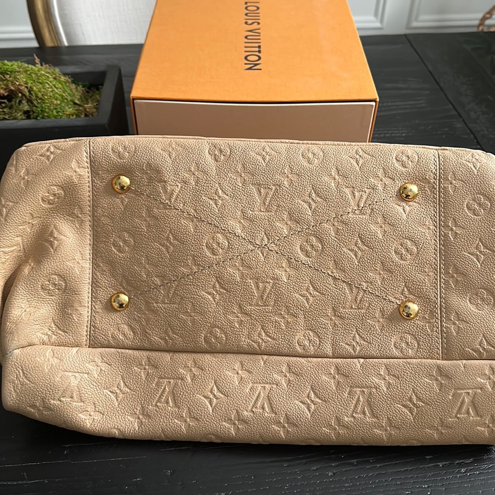 Louis Vuitton Artsy MM - Picture 2 of 8